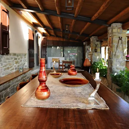 Borgo Mocale Agroturismo *